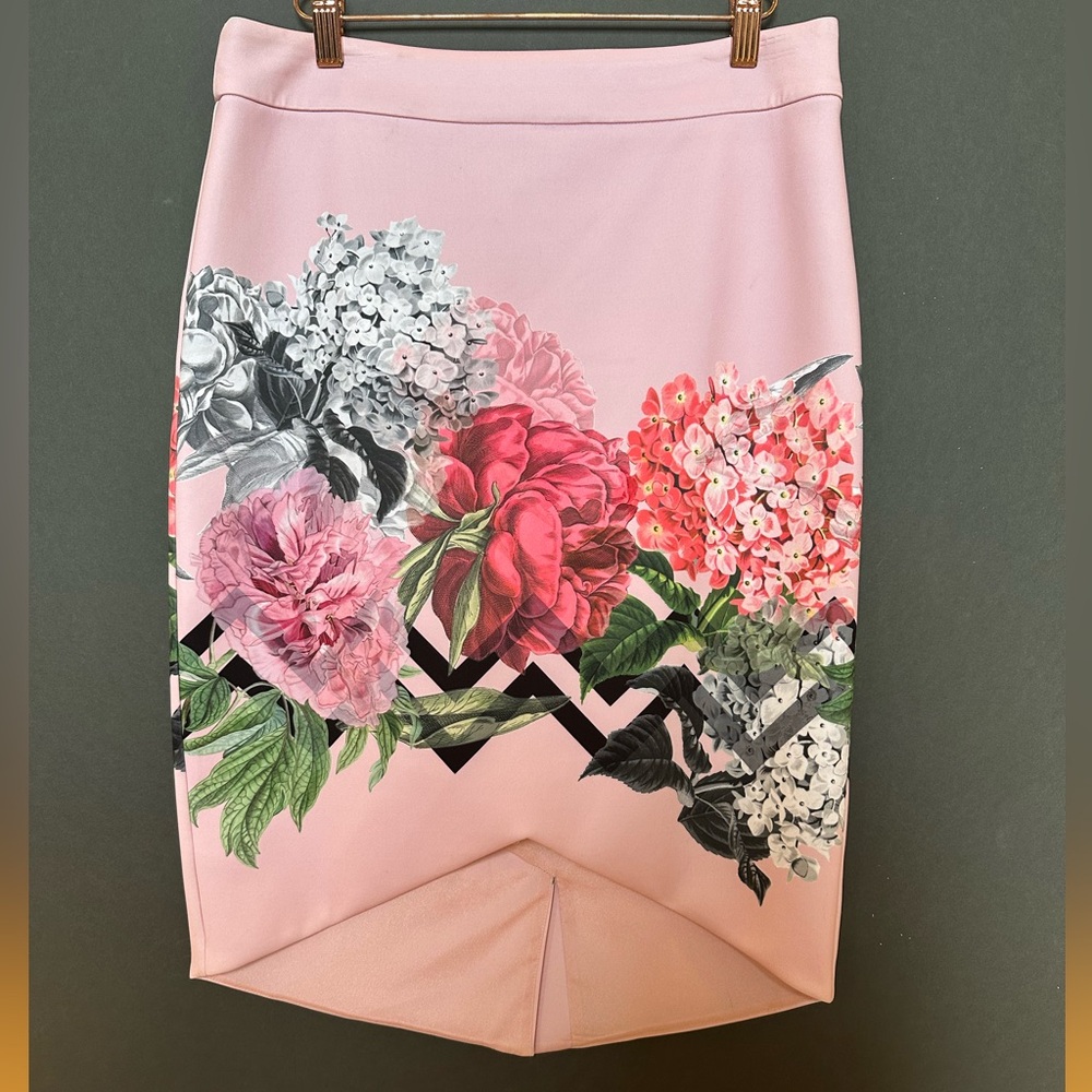 Ted Baker *NWT* Soella Pink Floral Pencil Skirt - Picture 3 of 10